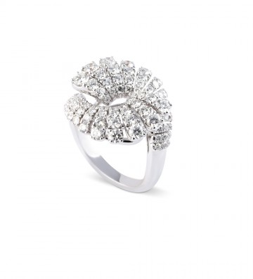 Anello in oro bianco...